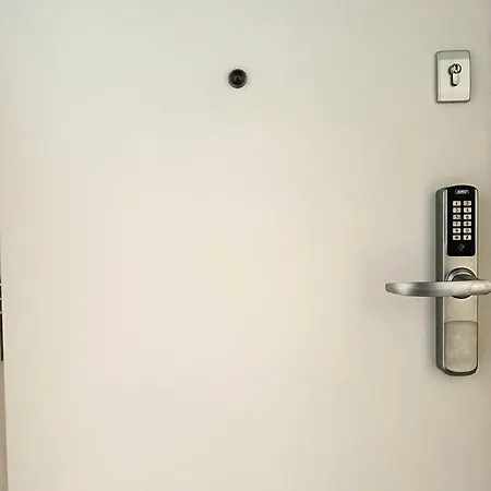 Odrzanska 17b - Self Check-in 20h